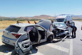 elazigda-meydana-gelen-trafik-kazasinda-7-kisi-yaralandi-QbO6hT8u.jpg