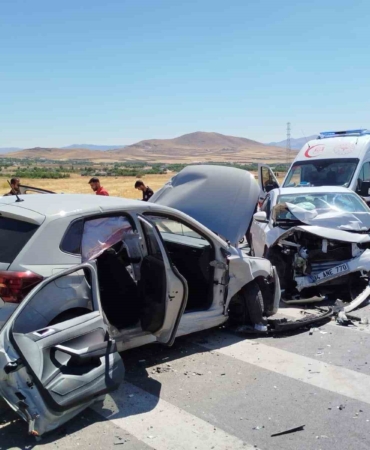 elazigda-meydana-gelen-trafik-kazasinda-7-kisi-yaralandi-QbO6hT8u.jpg