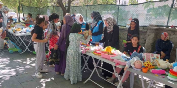 Elazığ'da 'Oyuncağım Gazze' Projesi: Sevgiyle Bağışlanan Oyuncaklar Elazığ’da ‘Oyuncağım Gazze’ Projesi: Sevgiyle Bağışlanan Oyuncaklar