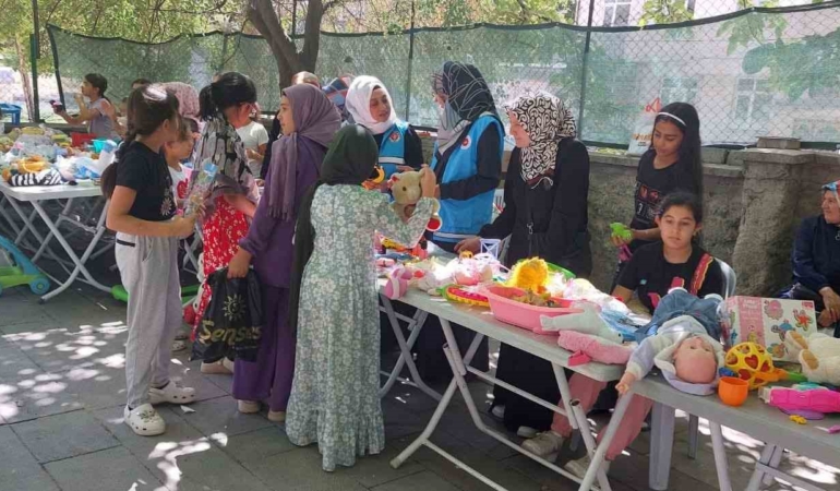 elazigda-oyuncagim-gazze-projesi-sevgiyle-bagislanan-oyuncaklar-T4BhRNfF.jpg