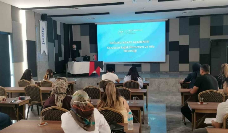 elazigda-saglikli-yasam-akademisinden-etkileyici-etkinlikler-lrIwYe4r.jpg