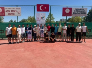 elazigda-tenis-turnuvasinin-final-heyecani-yasandi-8JNRVcu8.jpg