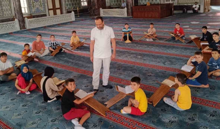 elazigda-yaz-kuran-kurslari-etkinlikler-devam-ediyor-4fWKmFOF.jpg