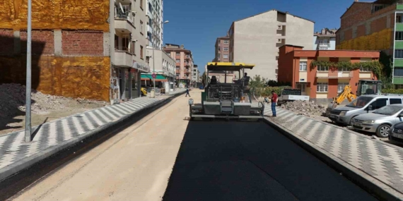 Elazığ'da Yol Yenileme Çalışmalarında Yeni Gelişmeler Elazığ’da Yol Yenileme Çalışmalarında Yeni Gelişmeler