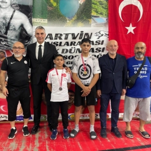 elazigli-genc-pehlivanlarin-uluslararasi-arenadaki-basarisi-FygJ6vCc.jpg