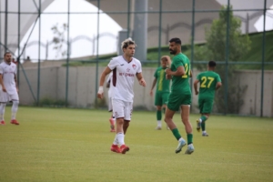 elazigspor-ve-sanliurfaspor-arasindaki-hazirlik-macinda-kazanan-elazigspor-DzEnKCjE.jpg