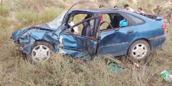 Erzurum-Artvin Karayolunda Kafa Kafaya Çarpışma: 3 Yaralı