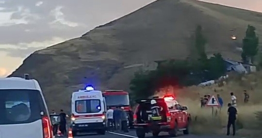 Erzurum’da Otomobil Takla Attı: Kaza Sonucu 1 Kişi Hayatını Kaybetti, 1 Yaralı