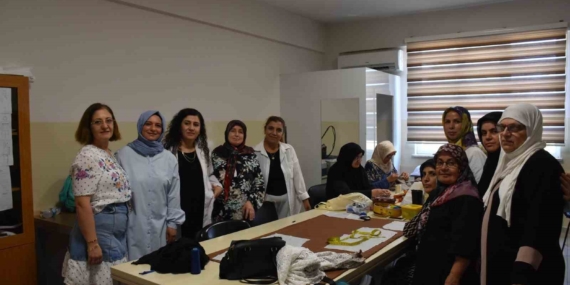 Gaziantepli Kadınların Tasarladığı Kıyafetlerle Moda Rüzgarı