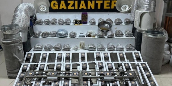 Gaziantep'te 32 Kilogram Skunk Operasyonu Başarıyla Gerçekleşti Gaziantep’te 32 Kilogram Skunk Operasyonu Başarıyla Gerçekleşti