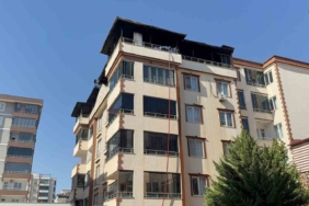 gaziantepte-4-katli-binanin-catisinda-yangin-cikti-VXvMzBAm.jpg