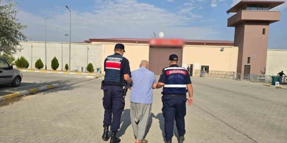 Gaziantep'te Aile İçi Kavga: Eyüp Tiryaki'yi Öldüren Katil Zanlısı Babası ve Amcası Ortaya Çıktı Gaziantep’te Aile İçi Kavga: Eyüp Tiryaki’yi Öldüren Katil Zanlısı Babası ve Amcası Ortaya Çıktı