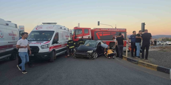 Kazada Yaralanan Kadın, 40 Günlük Yaşam Mücadelesini Kaybetti: Nişanlı Çiftin Trajik Ayrılığı Kazada Yaralanan Kadın, 40 Günlük Yaşam Mücadelesini Kaybetti: Nişanlı Çiftin Trajik Ayrılığı