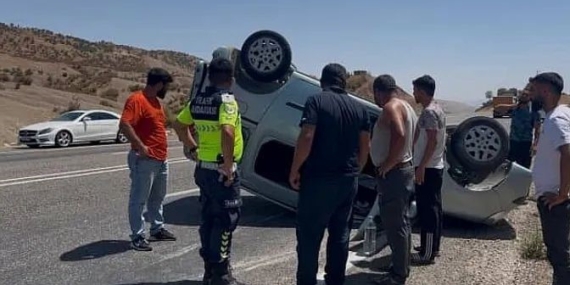 Kazanın eşiğinden döndü: Emniyet kemerinin hayat kurtardığı an! Kazanın eşiğinden döndü: Emniyet kemerinin hayat kurtardığı an!