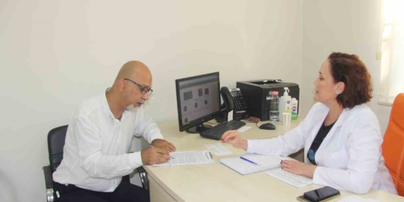 Kızının 'Kötü Koku' Uyarısı, Sigarayı Bırakmasına Sebep Oldu Kızının ‘Kötü Koku’ Uyarısı, Sigarayı Bırakmasına Sebep Oldu