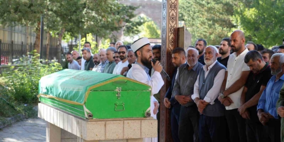 Maganda Kurşunuyla Hayatını Kaybeden Adam Son Yolculuğuna Uğurlandı