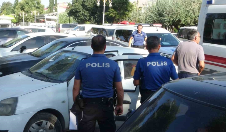 malatyada-70-yasindaki-adam-park-halindeki-aracta-hayatini-kaybetti-MseVHHjH.jpg
