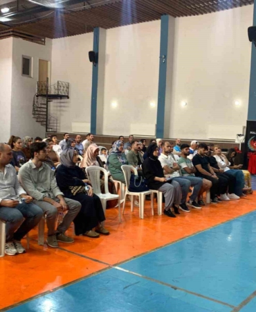 malatyada-genclik-liderleri-icin-ozel-sahne-sizin-egitimi-UXbkfksF.jpg