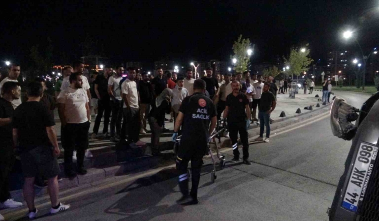 malatyada-kontrolden-cikan-arac-yan-yatti-1-kisi-yaralandi-wqn8elxD.jpg