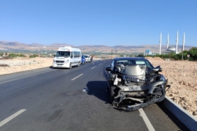 malatyada-minibus-ve-otomobil-carpismasi-9-yarali-baqUySXB.jpg
