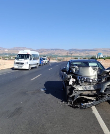 malatyada-minibus-ve-otomobil-carpismasi-9-yarali-baqUySXB.jpg