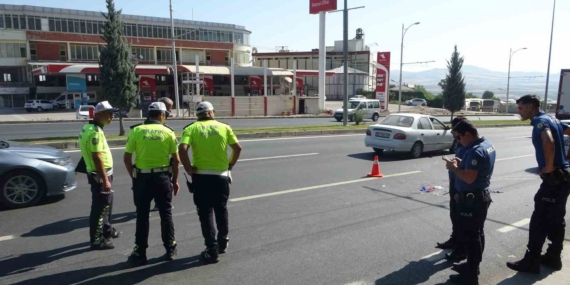 Malatya’da Otomobilin Çarptığı Yaya Hayatını Kaybetti Malatya’da Otomobilin Çarptığı Yaya Hayatını Kaybetti