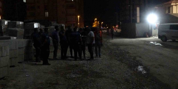 Malatya'da Şantiye İşçileri Arasında Taşlı Sopalı Kavga: Dört Yaralı Olayı Malatya’da Şantiye İşçileri Arasında Taşlı Sopalı Kavga: Dört Yaralı Olayı