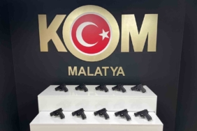 malatyada-yolcu-otobusunde-bulunan-10-ruhsatsiz-tabanca-soku-qyx5ii2p.jpg
