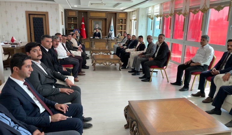 malazgirtte-cosku-dolu-30-agustos-zafer-bayrami-kutlamalari-VA4HZLHy.jpg