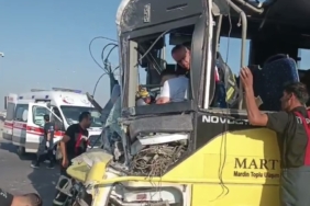 mardinde-halk-otobusu-ve-tir-carpisti-1-kisi-hayatini-kaybetti-11-yarali-7N6CuiJc.jpg