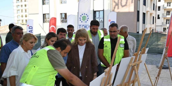 Milletvekili Ölmeztoprak: "İkizce TOKİ, asrın felaketinden doğan umudun sembolü olarak öne çıkıyor" Milletvekili Ölmeztoprak: “İkizce TOKİ, asrın felaketinden doğan umudun sembolü olarak öne çıkıyor”