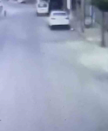 otobus-kazasinda-hayatini-kaybeden-3-yasindaki-cocuk-aci-bir-kayip-FHEzSzCX.jpg