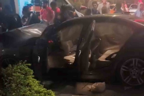 park-halindeki-cipe-carpan-otomobil-1-kisi-yaralandi-Q2m4AJ3x.jpg