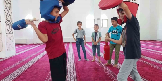 Renkli Etkinliklerle Dolu Yaz Kur'an Kursu Muhteşem Bir Şekilde Tamamlandı Renkli Etkinliklerle Dolu Yaz Kur’an Kursu Muhteşem Bir Şekilde Tamamlandı