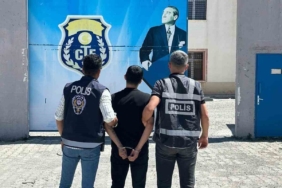 sahte-kimlikle-gurcistana-kacmaya-calisan-karsta-ele-gecirildi-2khIlrla.jpg