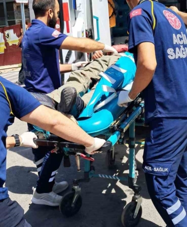 siirtte-bicakli-kavga-bir-kisi-yaralandi-R3M7xfFA.jpg