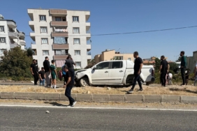 siirtte-pikap-aydinlatma-diregine-carpti-1-kisi-yaralandi-IISneJt3.jpg