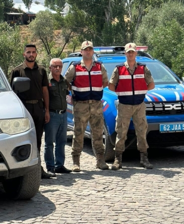 tuncelide-jandarma-ekiplerinden-orman-yanginlarina-karsi-anonslu-uyari-dogamizi-koruyalim-g5HBzNeA.jpg