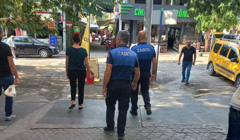 tuncelide-kaldirim-isgali-denetimi-9-esnafa-uygulanan-para-cezalari-KFVIglR8.jpg