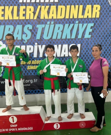 umuthan-yagci-genc-sporcu-madalyaya-uzandi-8KDCkMl1.jpg