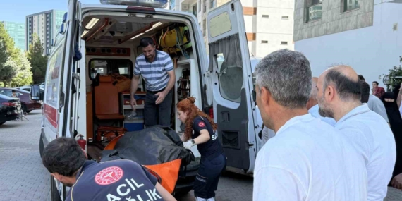 Yeni Göreve Başlayan Bina Görevlisi Elektrik Çarpması Sonucu Hayatını Kaybetti Yeni Göreve Başlayan Bina Görevlisi Elektrik Çarpması Sonucu Hayatını Kaybetti