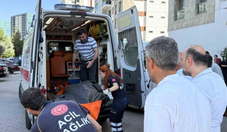 yeni-goreve-baslayan-bina-gorevlisi-elektrik-carpmasi-sonucu-hayatini-kaybetti-e2A57I97.jpg