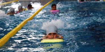 yuzme-havuzunda-hem-yarismaya-hazirlanin-hem-serinleyin-yJdfvVwO.jpg
