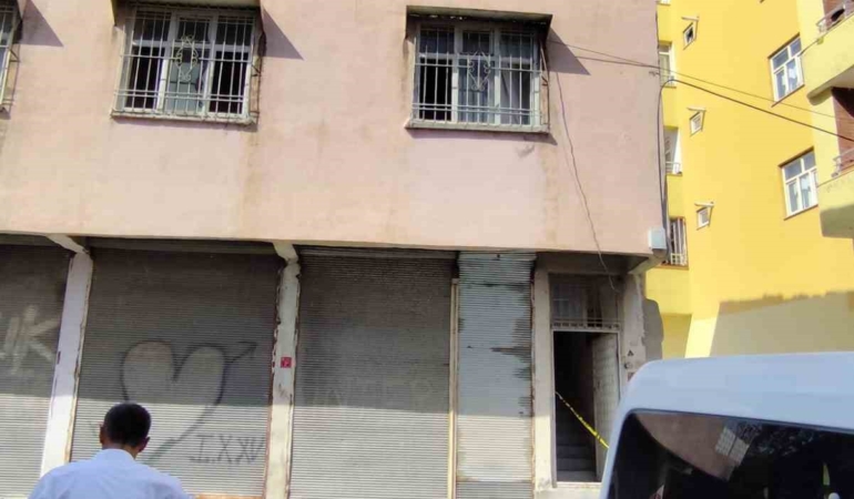 4-gun-aradan-sonra-kayip-adamin-evi-uzerinde-gizem-perdesi-aralandi-cisqpWP3.jpg