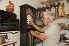 40-yilda-biriktirilen-antikalar-muze-gibi-bir-is-yeri-deneyimi-RS2lrmPV.jpg