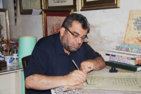 40-yildir-ask-ile-eserlerini-sunan-usta-sanatci-1hNphWkF.jpg