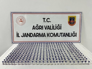 agrida-kacakcilikla-mucadele-ele-gecirilen-ilac-kiyafet-sigara-ve-alkol-RlVshXCV.jpg