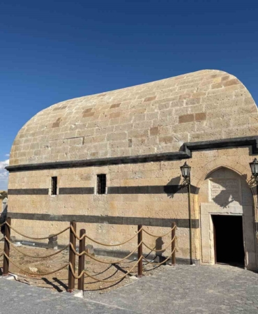 agridaki-tarihi-hamur-kumbeti-yeniden-ziyarete-acildi-restore-sureci-ve-detaylar-Q5cUhG7F.jpg