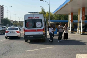 ambulans-kazasinin-ardindan-saglikcilar-muhabirin-calismasini-engelledi-R3XGLGEQ.jpg