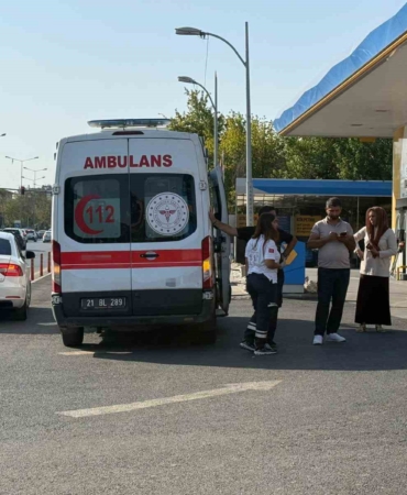 ambulans-kazasinin-ardindan-saglikcilar-muhabirin-calismasini-engelledi-R3XGLGEQ.jpg